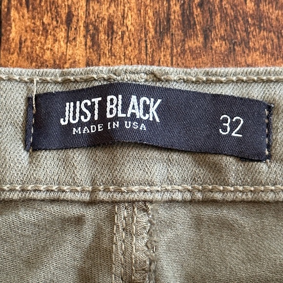 JustBlack | Frayed Hem Short 3.5”, Olive - Picture 3 of 6